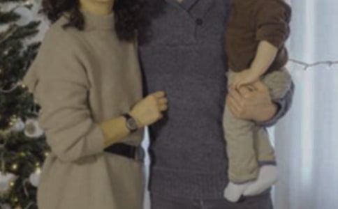 ����ף����