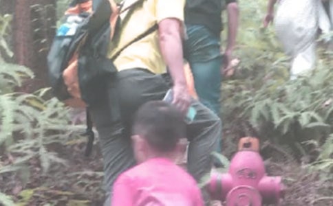 ��ɽ�˶����