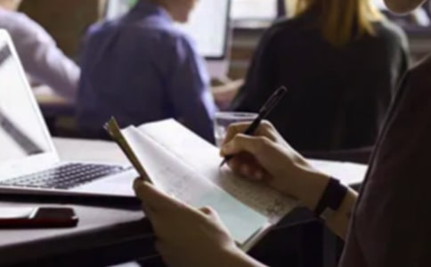 ����������