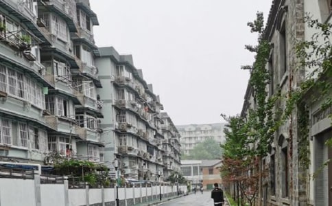 �����˵�Ԫ�ҷ���������ͬ��