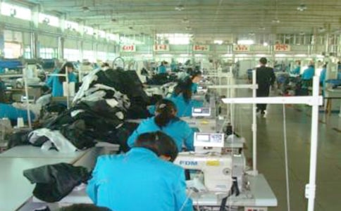 服装厂承包合同(精华)