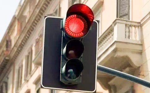 �����̵ƣ�գ�۾���С����ѧ�ڽ����̰�