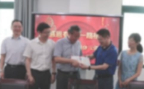 ���ͻ���˾��䷢�Ը�