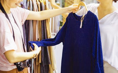 招待客人小班教案