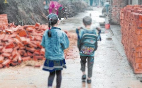 ����Ʒ�����ض�ͯ�̰�4ƪ