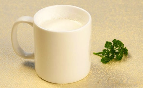 语言彩色牛奶教案