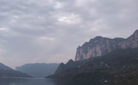 ����Ͽ���̰�ģ��ϼ�8ƪ