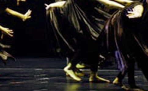 会跳舞的娃娃小班教案