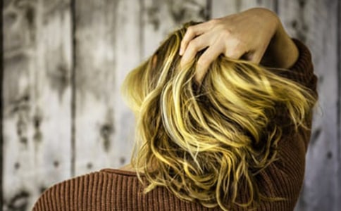 ���ġ�С��ĳ�ͷ�����汾��ѧ��Ʒ���