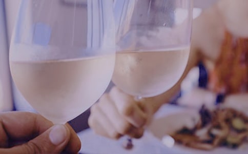 《相亲相爱一家人》教学设计范文