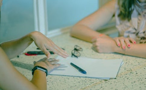 ��ѯ��ͬ����